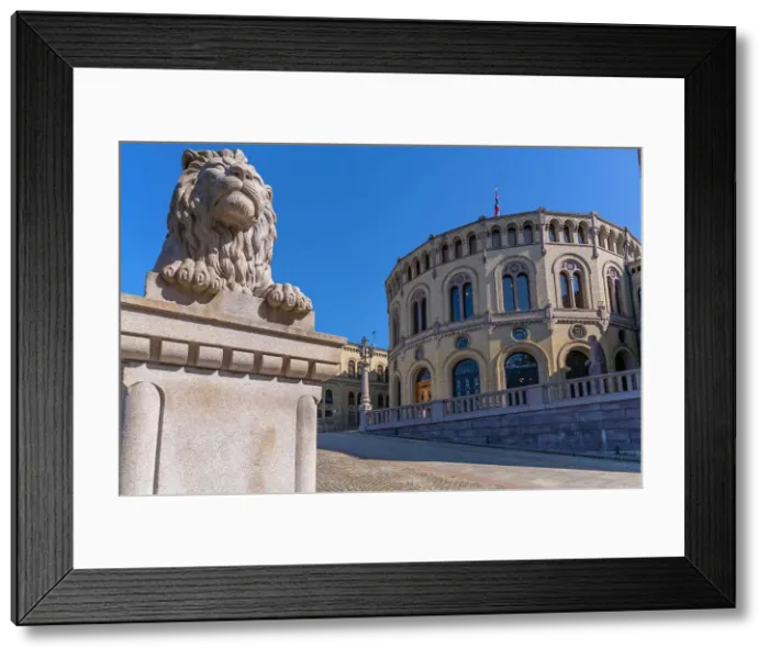 Framed Print : View of Norwegian Parliament in Stortingsparken on a sunny day, Oslo, Norway, Scandinavia, Europe Framed Print : View of Norwegian Parliament in Stortingsparken on a sunny day, Oslo, Norway, Scandinavia, Europe