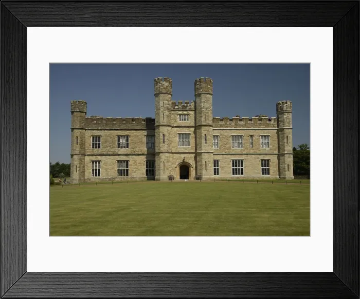 Framed Print : Leeds Castle near Maidstone, Kent, England, United Kingdom, Europe Framed Print : Leeds Castle near Maidstone, Kent, England, United Kingdom, Europe