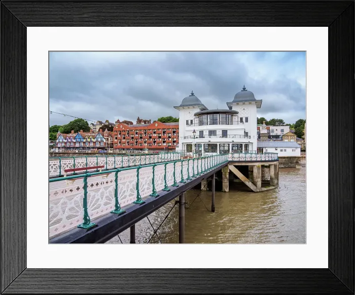 Framed Print : Penarth Pier, Penarth, Vale of Glamorgan, Wales, United Kingdom, Europe Framed Print : Penarth Pier, Penarth, Vale of Glamorgan, Wales, United Kingdom, Europe