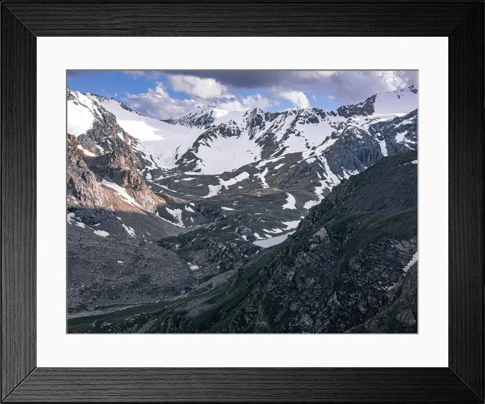 Framed Print : Snow-capped peaks and lush valleys at sunset showcased in a stunning landscape, Kyrgyzstan, Central Asia, Asia Framed Print : Snow-capped peaks and lush valleys at sunset showcased in a stunning landscape, Kyrgyzstan, Central Asia, Asia