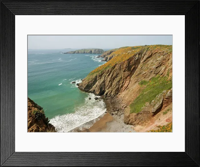 Framed Print : Coast along Grand Greve Bay at La Coupee, Sark island, Bailiwick of Guernsey, British Crown dependency, English Channel, Europe Framed Print : Coast along Grand Greve Bay at La Coupee, Sark island, Bailiwick of Guernsey, British Crown dependency, English Channel, Europe