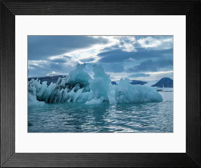 Framed Print : Iceberg on Belcher island, Devon island, Nunavut, Canadian Arctic, Canada, North America Framed Print : Iceberg on Belcher island, Devon island, Nunavut, Canadian Arctic, Canada, North America