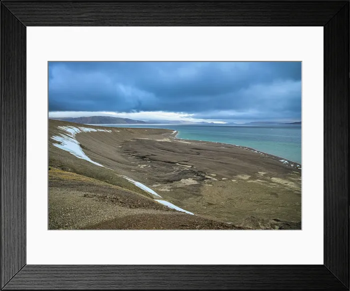 Framed Print : Arctic Desert, Baffin island, Nunavut, Canadian Arctic, Canada, North America Framed Print : Arctic Desert, Baffin island, Nunavut, Canadian Arctic, Canada, North America