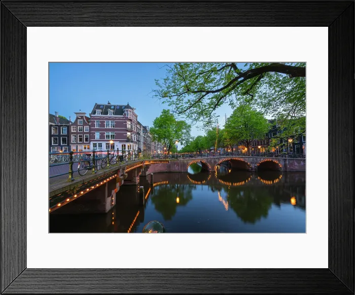 Framed Print : Illuminated bridge over Brouwersgracht canal at twilight, Amsterdam, The Netherlands, Europe Framed Print : Illuminated bridge over Brouwersgracht canal at twilight, Amsterdam, The Netherlands, Europe