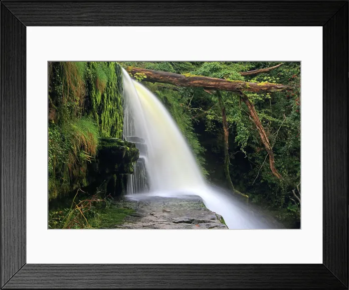 Framed Print : Sgwd Clun-Gwyn waterfall, Ystradfellte, Brecon Beacons, Powys, Wales, United Kingdom, Europe Framed Print : Sgwd Clun-Gwyn waterfall, Ystradfellte, Brecon Beacons, Powys, Wales, United Kingdom, Europe