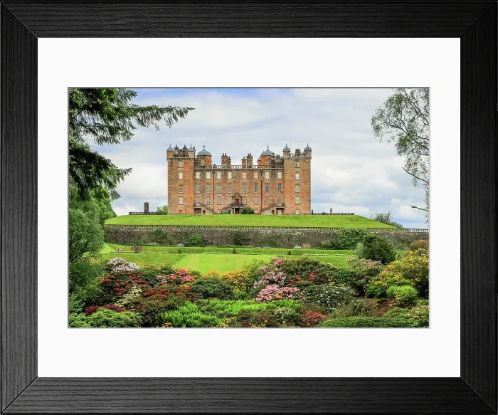 Framed Print : Drumlanrig Castle, known as the Pink Palace due to its colourful sandstone, a 17th century castle on the Queensbury Estate, popular for its gardens, adventure trail and hiking, Drumlanrig, Thornhill, Dumfries and Galloway, Scotland, United Kingdom Framed Print : Drumlanrig Castle, known as the Pink Palace due to its colourful sandstone, a 17th century castle on the Queensbury Estate, popular for its gardens, adventure trail and hiking, Drumlanrig, Thornhill, Dumfries and Galloway, Scotland, United Kingdom