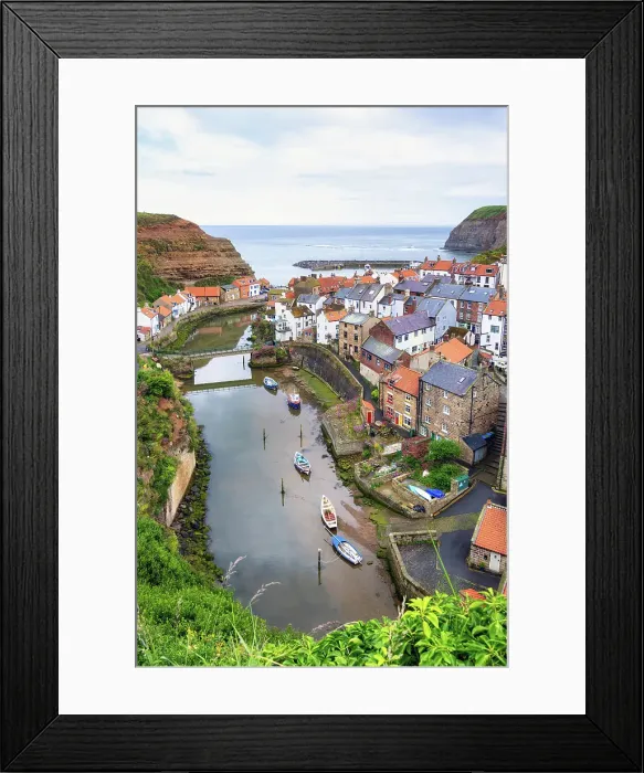 Framed Print : Staithes, a fishing village on the North Yorkshire Coast, England, United Kingdom Framed Print : Staithes, a fishing village on the North Yorkshire Coast, England, United Kingdom