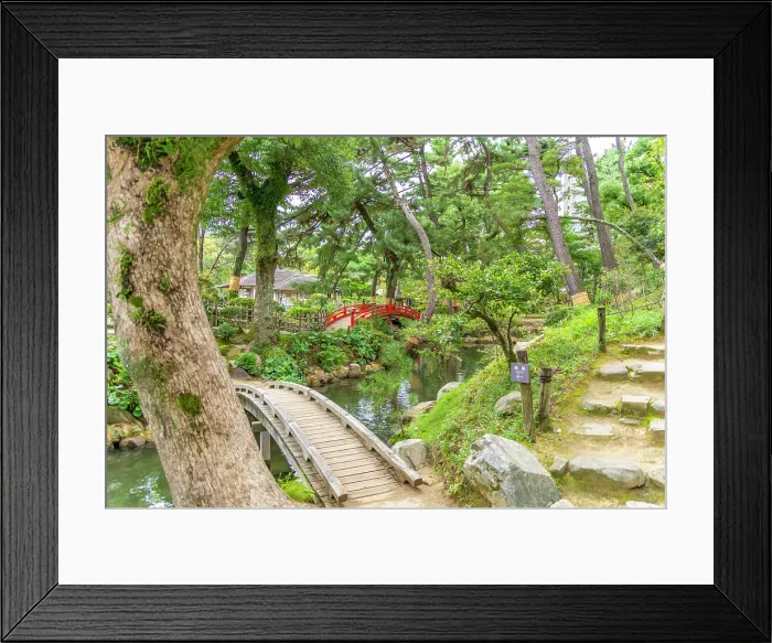 Framed Print : View of red footbridge over Takueichi Pond in Shukkeien Garden, Kaminoboricho, Naka Ward, Hiroshima, Honshu, Japan Framed Print : View of red footbridge over Takueichi Pond in Shukkeien Garden, Kaminoboricho, Naka Ward, Hiroshima, Honshu, Japan