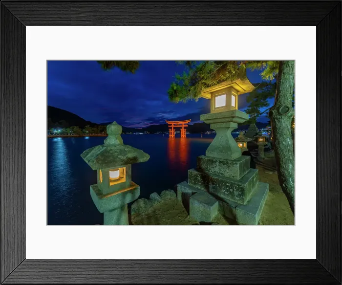 Framed Print : Itsukushima Jinja, 16th century Shinto shrine, torii gate appears to float at high tide, UNESCO, Miyajimacho, Hatsukaichi, Hiroshima, Honshu, Japan Framed Print : Itsukushima Jinja, 16th century Shinto shrine, torii gate appears to float at high tide, UNESCO, Miyajimacho, Hatsukaichi, Hiroshima, Honshu, Japan