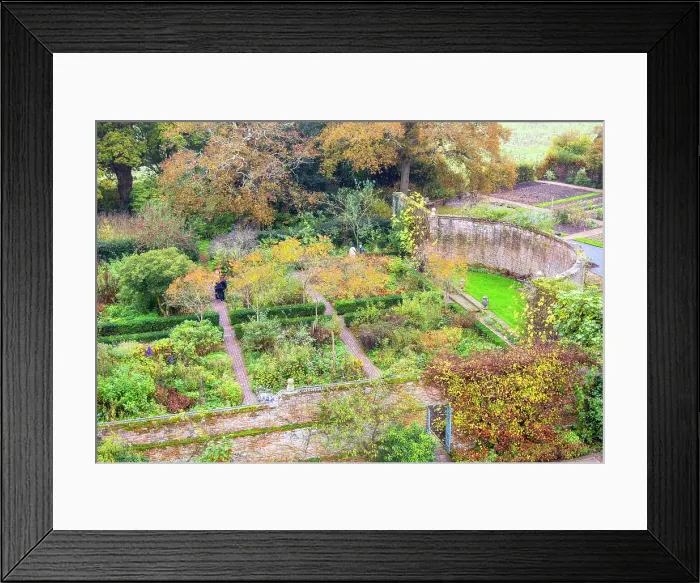 Framed Print : Sissinghurst Castle Garden in autumn, Kent, England, United Kingdom Framed Print : Sissinghurst Castle Garden in autumn, Kent, England, United Kingdom