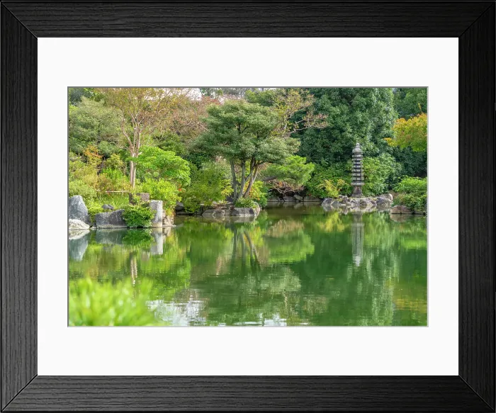 Framed Print : View of Shoseien Garden in early Autumn, Shimogyo Ward, Higashitamamizucho, Kyoto, Honshu, Japan Framed Print : View of Shoseien Garden in early Autumn, Shimogyo Ward, Higashitamamizucho, Kyoto, Honshu, Japan