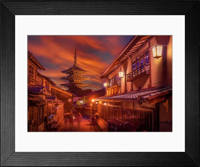 Framed Print : View of Sannen Zaka and Yasaka Pagoda in Gion at dusk, Kyoto Geisha District, Kyoto, Honshu, Japan Framed Print : View of Sannen Zaka and Yasaka Pagoda in Gion at dusk, Kyoto Geisha District, Kyoto, Honshu, Japan