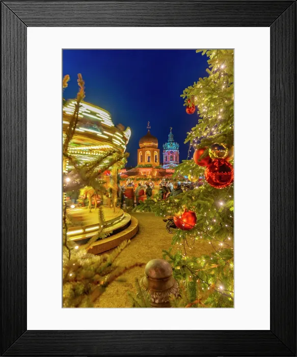 Framed Print : View of Christmas market at Charlottenburg Palace in Schloss Charlottenburg at dusk, Berlin, Germany Framed Print : View of Christmas market at Charlottenburg Palace in Schloss Charlottenburg at dusk, Berlin, Germany