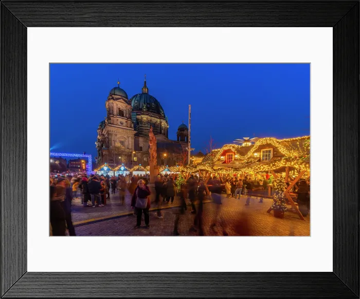 Framed Print : Christmas market stalls in Vorplatz Berliner Schloss at Christmas and Berlin Cathedral in background, Mitte, Berlin, Germany Framed Print : Christmas market stalls in Vorplatz Berliner Schloss at Christmas and Berlin Cathedral in background, Mitte, Berlin, Germany
