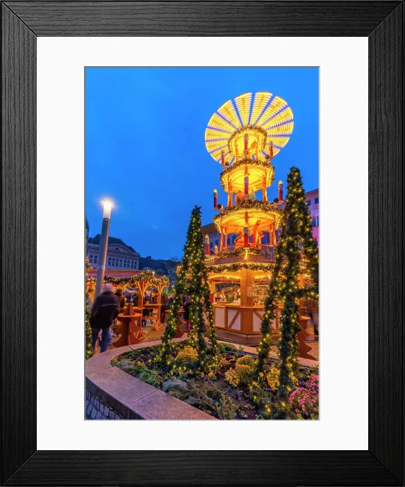 Framed Print : Christmas Market stalls in the market square in Altstadt Spandau at dusk, Spandau, Berlin, Germany Framed Print : Christmas Market stalls in the market square in Altstadt Spandau at dusk, Spandau, Berlin, Germany