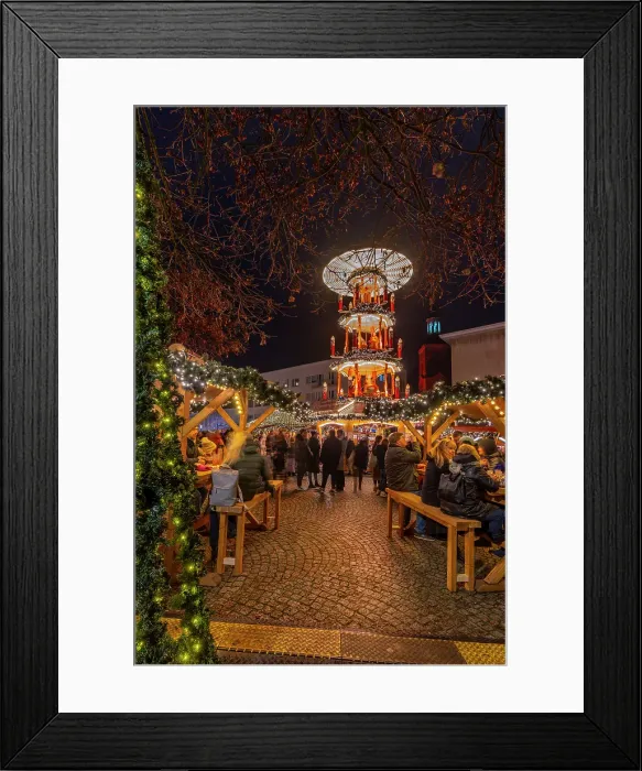 Framed Print : Christmas Market stalls in the market square in Altstadt Spandau at dusk, Spandau, Berlin, Germany Framed Print : Christmas Market stalls in the market square in Altstadt Spandau at dusk, Spandau, Berlin, Germany