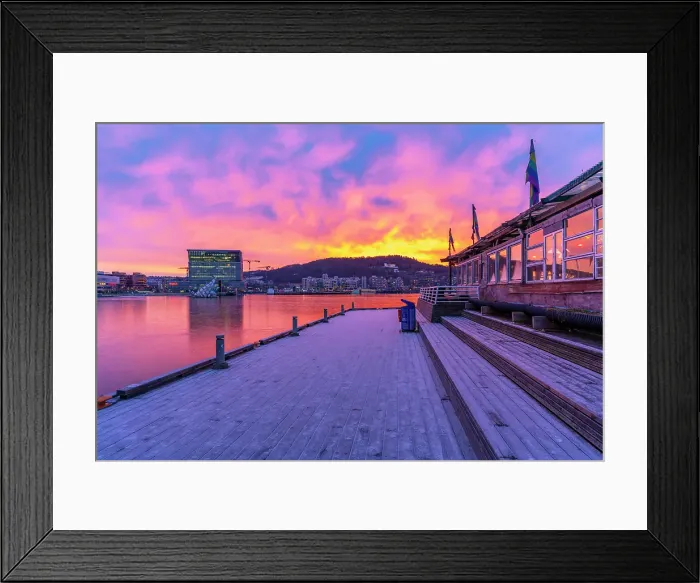 Framed Print : View of Munch Museum during winter at sunrise from Havnepromenade, Oslo, Norway, Scandinavia Framed Print : View of Munch Museum during winter at sunrise from Havnepromenade, Oslo, Norway, Scandinavia
