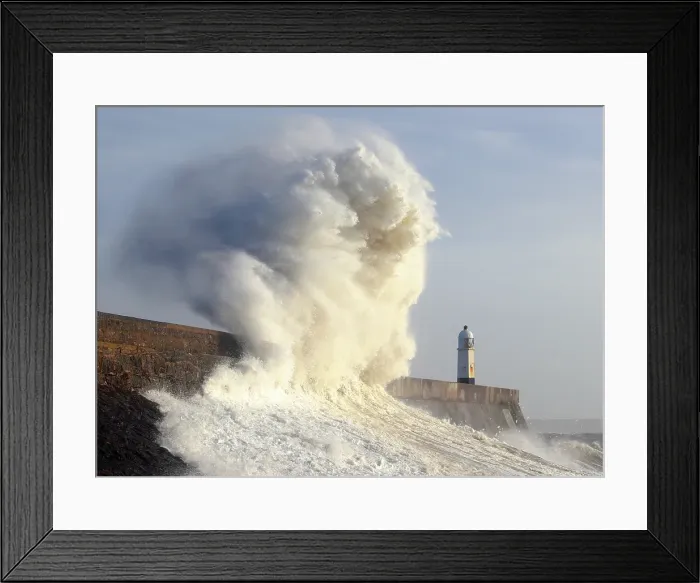 Framed Print : Storm waves (Storm Eowyn), Porthcawl Pier, South Wales, United Kingdom Framed Print : Storm waves (Storm Eowyn), Porthcawl Pier, South Wales, United Kingdom