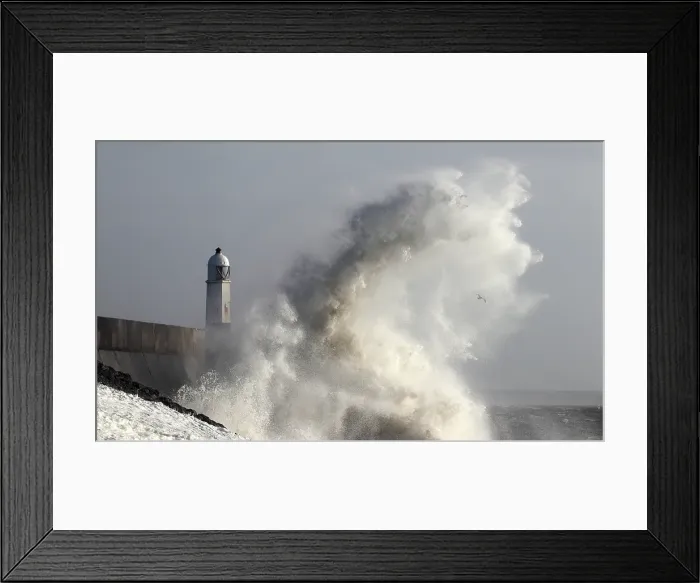 Framed Print : Storm waves (Storm Eowyn), Porthcawl Pier, South Wales, United Kingdom Framed Print : Storm waves (Storm Eowyn), Porthcawl Pier, South Wales, United Kingdom