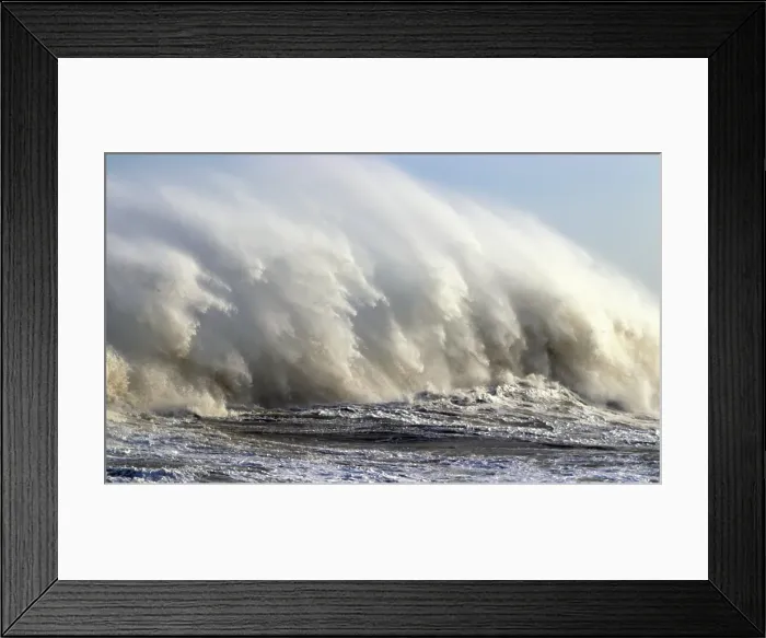 Framed Print : Storm waves (Storm Eowyn), Porthcawl Pier, South Wales, United Kingdom Framed Print : Storm waves (Storm Eowyn), Porthcawl Pier, South Wales, United Kingdom