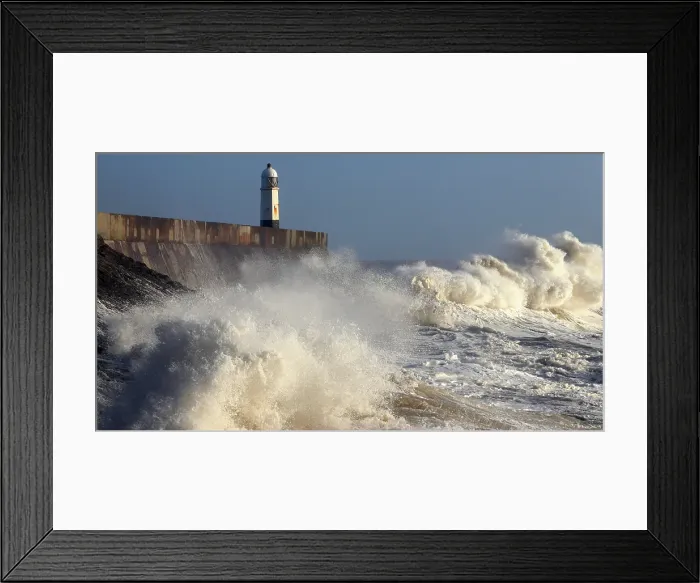 Framed Print : Storm waves (Storm Eowyn), Porthcawl Pier, South Wales, United Kingdom Framed Print : Storm waves (Storm Eowyn), Porthcawl Pier, South Wales, United Kingdom