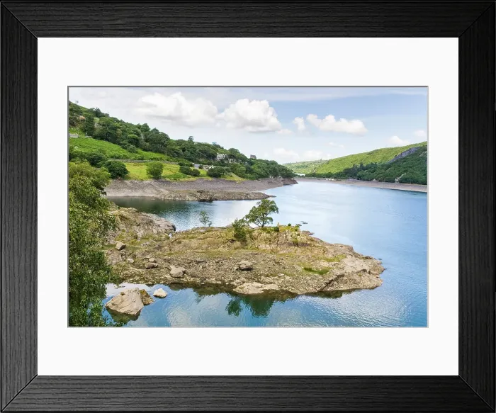 Framed Print : Padarn Lake, Llanberis, Snowdonia National Park, Wales, United Kingdom Framed Print : Padarn Lake, Llanberis, Snowdonia National Park, Wales, United Kingdom