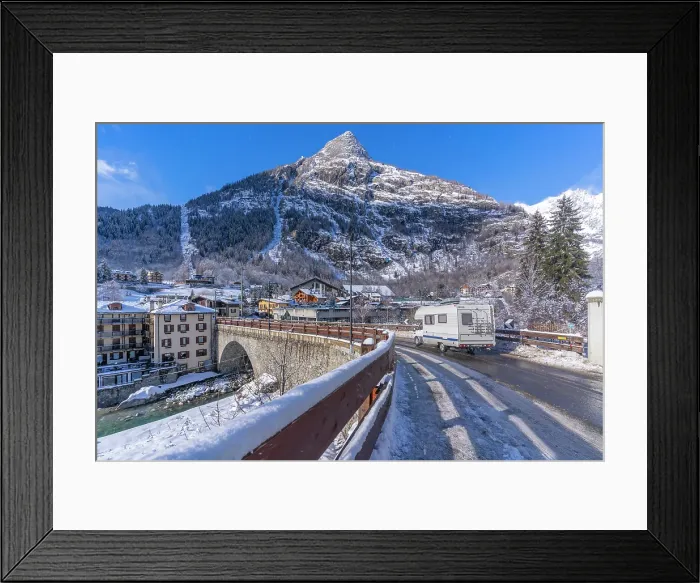 Framed Print : View of mountains and Dolonne from Courmayeur in winter, Courmayeur, Aosta Valley, Italian Alps, Italy