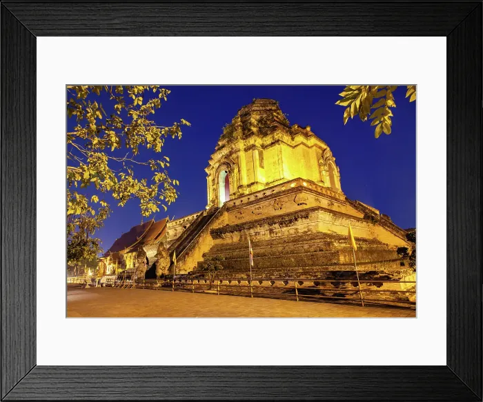 Framed Print : Wat Chedi Luang Varavihara, Chiang Mai, Thailand Framed Print : Wat Chedi Luang Varavihara, Chiang Mai, Thailand