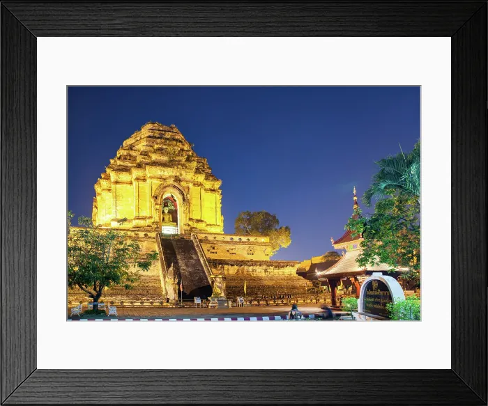 Framed Print : Wat Chedi Luang Varavihara, Chiang Mai, Thailand Framed Print : Wat Chedi Luang Varavihara, Chiang Mai, Thailand