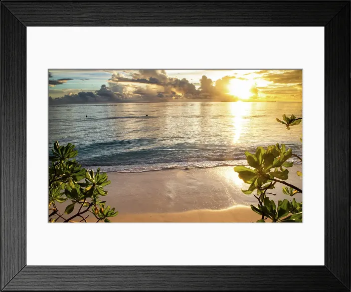 Framed Print : Amazing sunset over the sea on a tropical island, The Maldives, Indian Ocean Framed Print : Amazing sunset over the sea on a tropical island, The Maldives, Indian Ocean