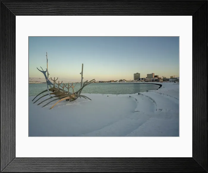 Framed Print : View of the Sun Voyager sculpture at dusk in the city centre in winter, Reykjavik, Iceland Framed Print : View of the Sun Voyager sculpture at dusk in the city centre in winter, Reykjavik, Iceland
