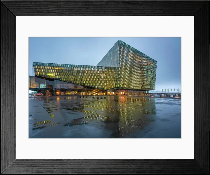 Framed Print : View of the Harpa Concert Hall and Conference Centre, Reykjavik, Iceland Framed Print : View of the Harpa Concert Hall and Conference Centre, Reykjavik, Iceland