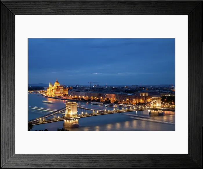 Framed Print : Budapest in the evening, with Parliament and Chain Bridge over the River Danube, UNESCO, Budapest, Hungary