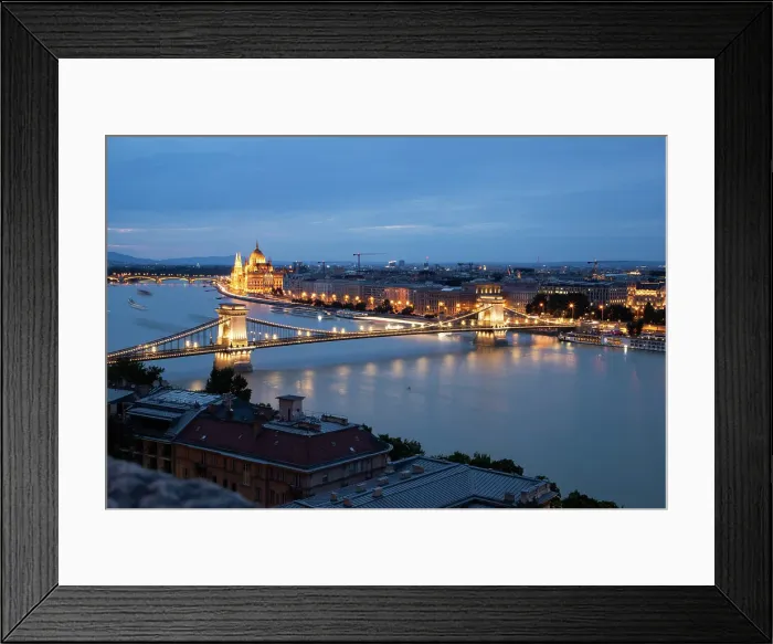 Framed Print : Budapest in the evening, with Parliament and Chain Bridge over the River Danube, UNESCO, Budapest, Hungary Framed Print : Budapest in the evening, with Parliament and Chain Bridge over the River Danube, UNESCO, Budapest, Hungary