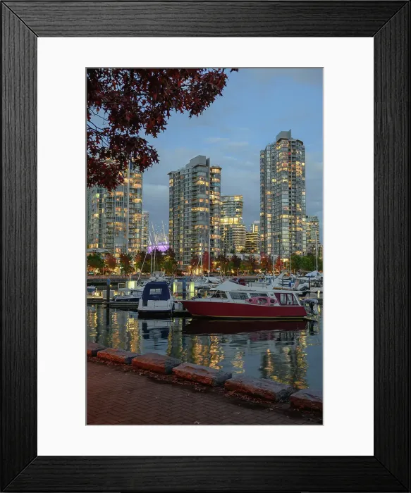 Framed Print : False Creek pedestrian waterfront in Autumn, Yaletown Neighbourhood, Downtown Vancouver, British Columbia, Canada