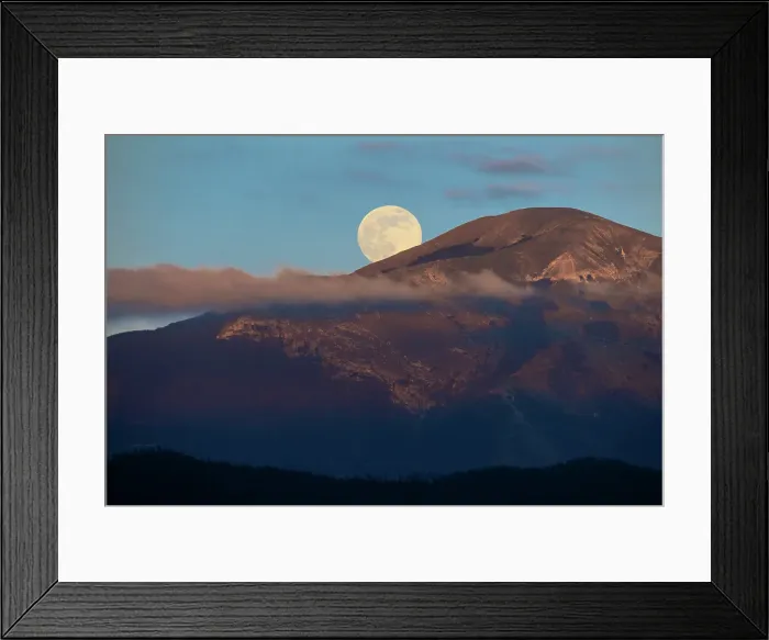 Framed Print : Monte Cucco at sunset, Gubbio, Umbria, Italy Framed Print : Monte Cucco at sunset, Gubbio, Umbria, Italy