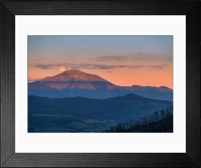 Framed Print : Monte Cucco at sunset, Gubbio, Umbria, Italy Framed Print : Monte Cucco at sunset, Gubbio, Umbria, Italy