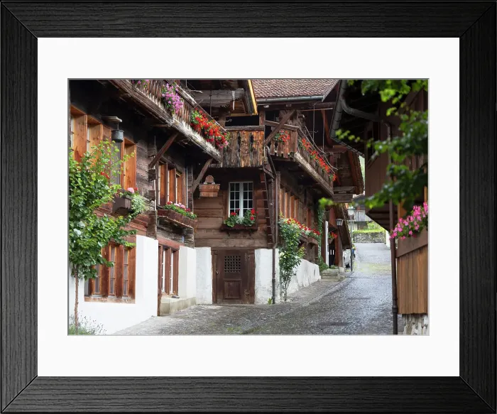 Framed Print : Traditional chalets, Brienz, Bernese Oberland, Switzerland Framed Print : Traditional chalets, Brienz, Bernese Oberland, Switzerland