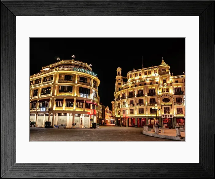 Framed Print : Tranquil late night view of Xiaogongyuan (Little Park) in Shantou City, Guangdong Province, China Framed Print : Tranquil late night view of Xiaogongyuan (Little Park) in Shantou City, Guangdong Province, China
