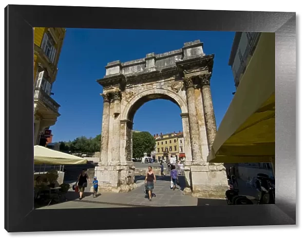 Twin Gates (Porta Gemina), Pula, Istria, Croatia, Europe