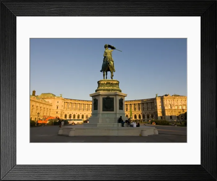 Framed Print : The Hofburg Palace on the Heldenplatz, Vienna, Austria, Europe Framed Print : The Hofburg Palace on the Heldenplatz, Vienna, Austria, Europe