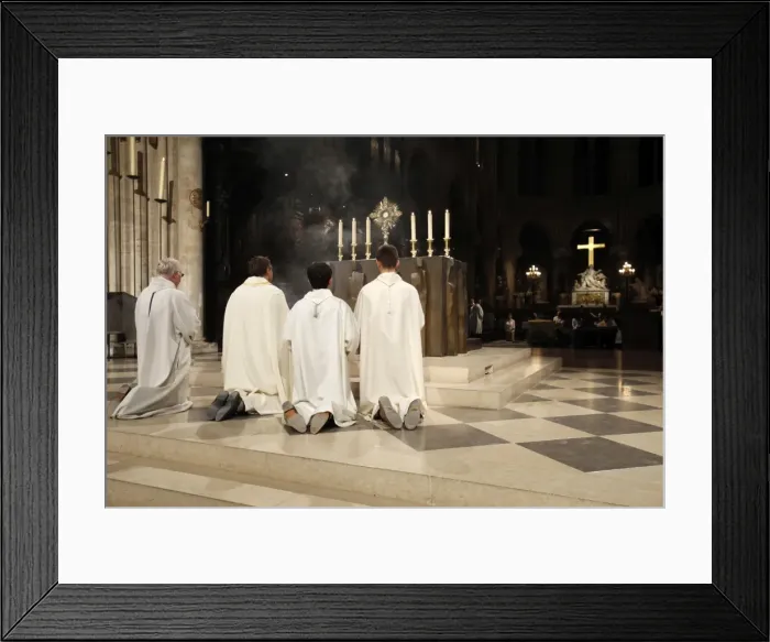 Framed Print : Holy sacrament adoration in Notre Dame de Paris cathedral, Paris, France, Europe Framed Print : Holy sacrament adoration in Notre Dame de Paris cathedral, Paris, France, Europe