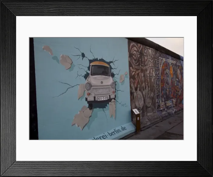 Framed Print : Berliner Mauer, East Side Gallery on Muhlenstrasse, Berlin, Germany, Europe Framed Print : Berliner Mauer, East Side Gallery on Muhlenstrasse, Berlin, Germany, Europe