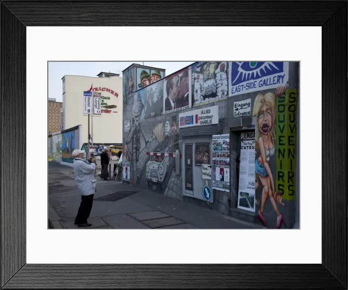 Framed Print : Souvenir shop along the Berliner Mauer, East Side Gallery on Muhlenstrasse Framed Print : Souvenir shop along the Berliner Mauer, East Side Gallery on Muhlenstrasse