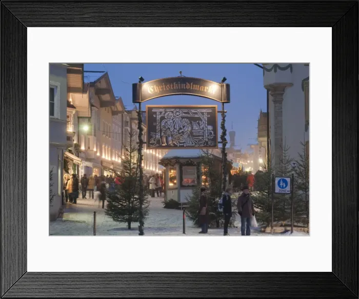 Framed Print : Main entrance to Christkindlmarkt (Christmas Market), Marktstrasse at twilight Framed Print : Main entrance to Christkindlmarkt (Christmas Market), Marktstrasse at twilight