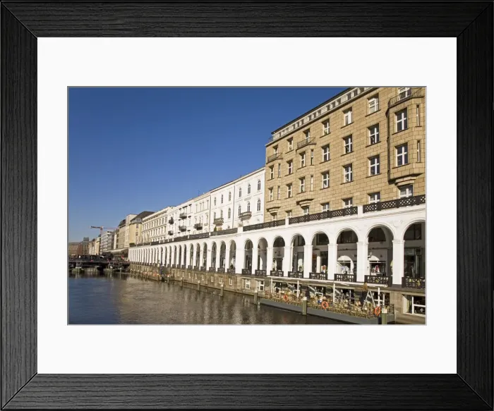 Framed Print : The Alster Passage, the upmarket arcade in the Neustadt, close to the Innen Alster Lake Framed Print : The Alster Passage, the upmarket arcade in the Neustadt, close to the Innen Alster Lake