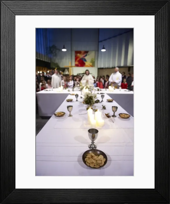Framed Print : Maundy Thursday Eucharist celebration in a Catholic church, Paris, France, Europe Framed Print : Maundy Thursday Eucharist celebration in a Catholic church, Paris, France, Europe