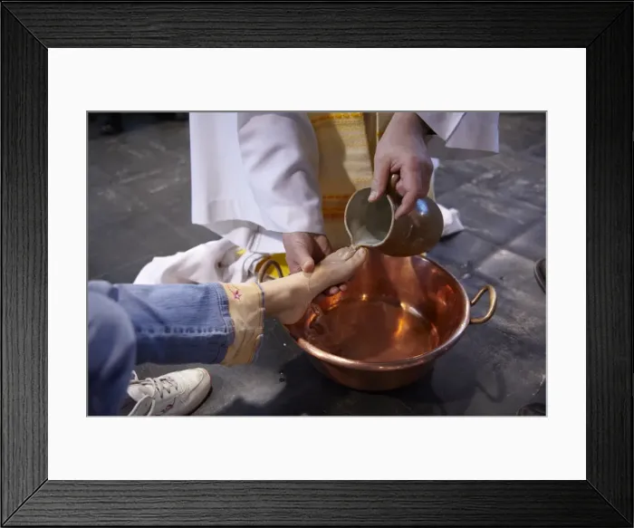 Framed Print : Feet washing ritual during Maundy Thursday celebration in a Catholic church Framed Print : Feet washing ritual during Maundy Thursday celebration in a Catholic church
