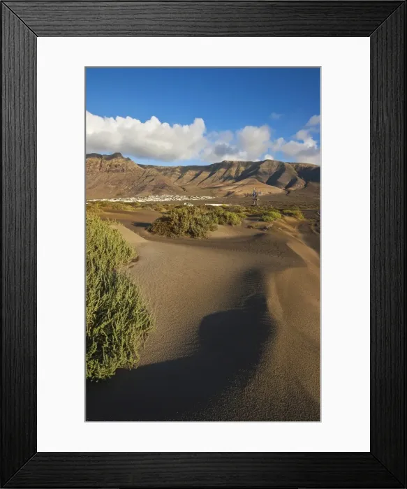 Framed Print : Volcanic cliffs rising to 600m over desert landscape near Famara, with its low-rise bungalow development, in the north west of the island, Famara, Lanzarote, Canary Islands, Spain, Atlantic Framed Print : Volcanic cliffs rising to 600m over desert landscape near Famara, with its low-rise bungalow development, in the north west of the island, Famara, Lanzarote, Canary Islands, Spain, Atlantic