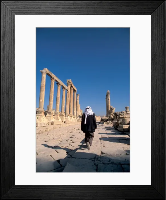 Framed Print : The Cardo, the colonnaded street, Jerash, Jordan, Middle East Framed Print : The Cardo, the colonnaded street, Jerash, Jordan, Middle East